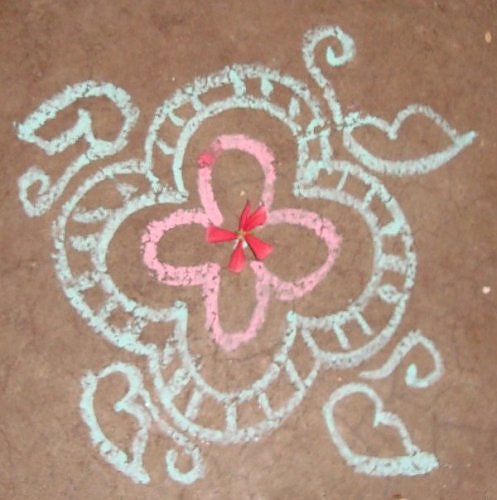 Kolam rangoli in chalk, design